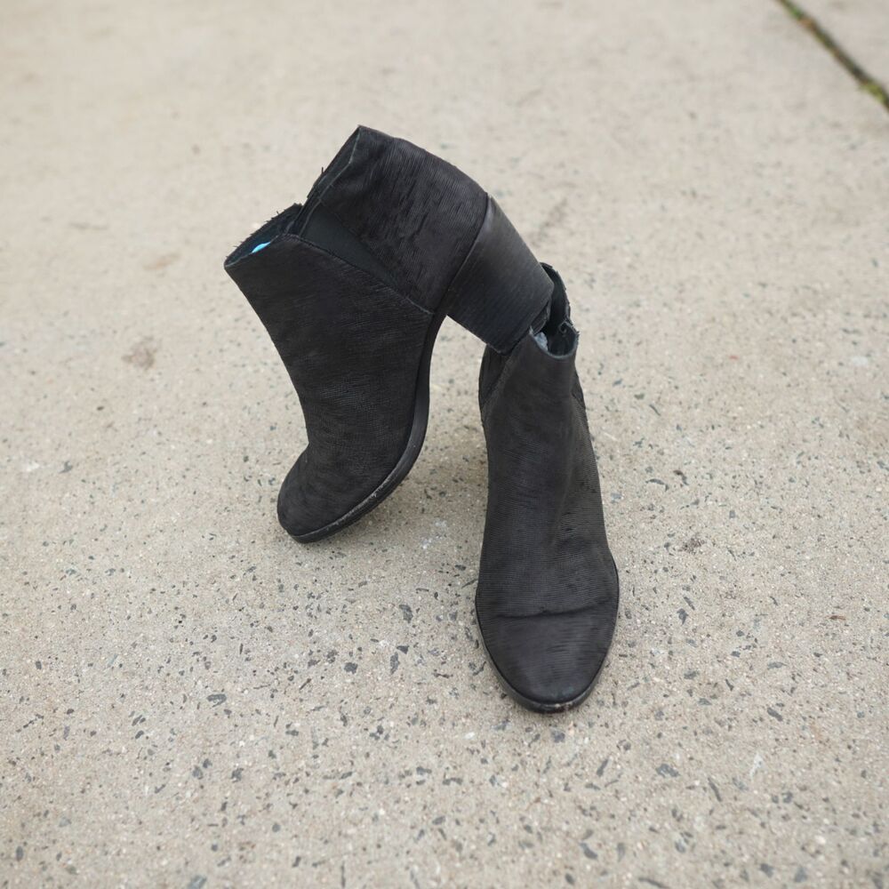 Eileen Fisher Black Leather Ankle Booties 9 Block Heel Quiet Luxury Minimal